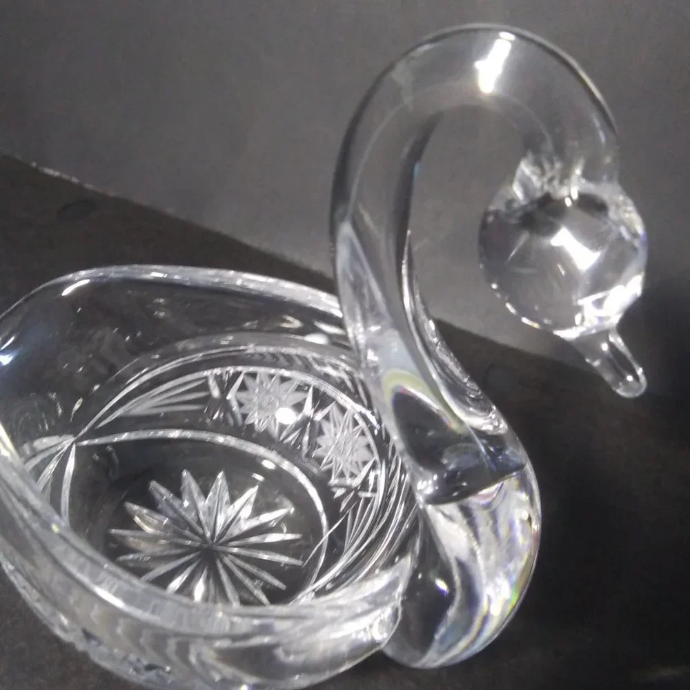 lovely clear glass swan shaped trinket dish with cut design on sides